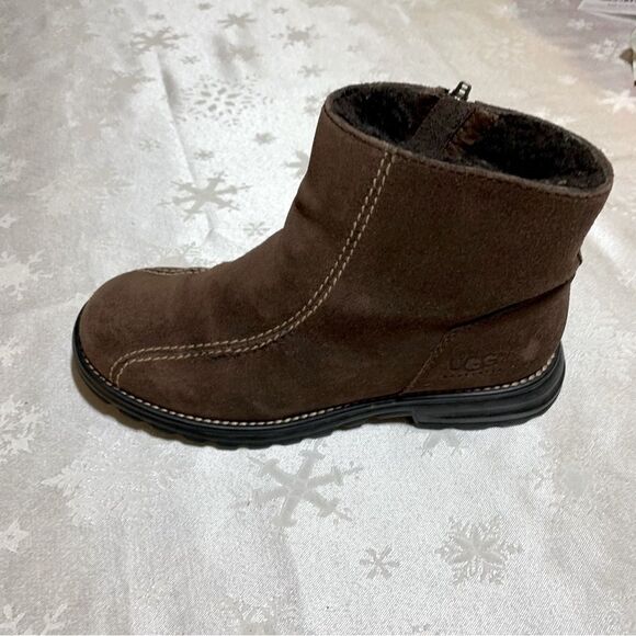 Amputee Left Foot Ugg Boot 5353 Brown Suede Leather Sz 7 left boot only - Picture 1 of 6
